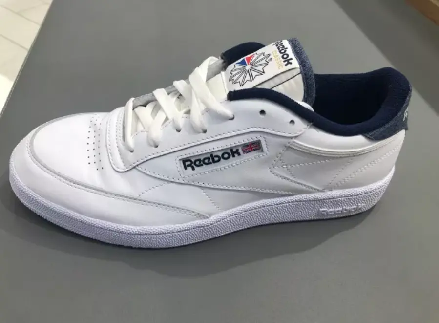 Alternative view of Giày Reebok Club C 85 'White Navy' FX2097