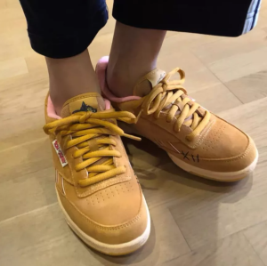 Alternative view of Giày Reebok Club C Revenge GS 'Jerry' FW4641