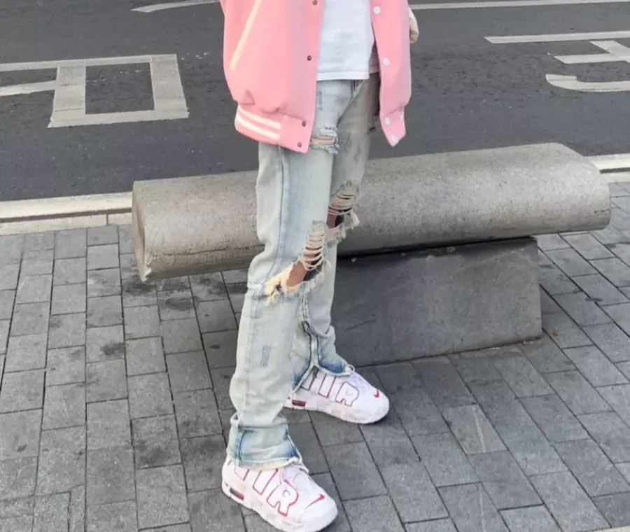 Alternative view of Giày Nike Air More Uptempo GS 'White Varsity Red' 2021 DJ5988-100