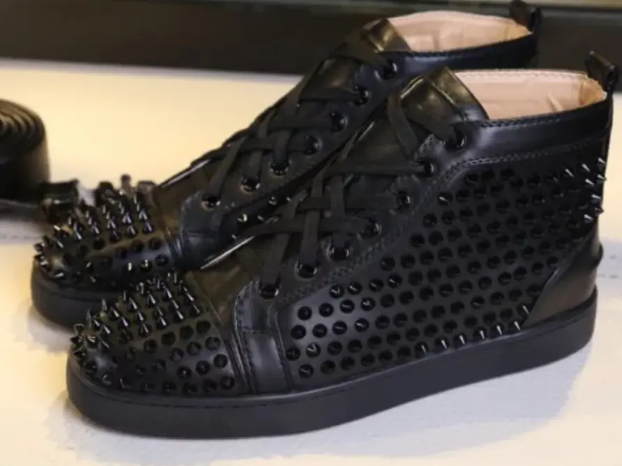 Giày Christian Louboutin Louis Flat Calf Spikes 'Black' 1101083B049 - Ảnh 3