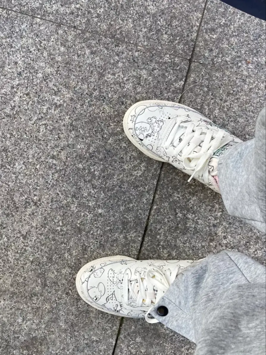 Giày Reebok Tom & Jerry x Club C 'Sketch' FX4011 - Ảnh 5