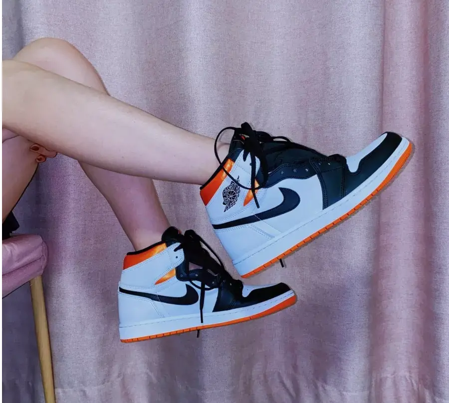 Giày Nike Air Jordan 1 Retro High OG GS 'Electro Orange' 575441-180 - Ảnh 4