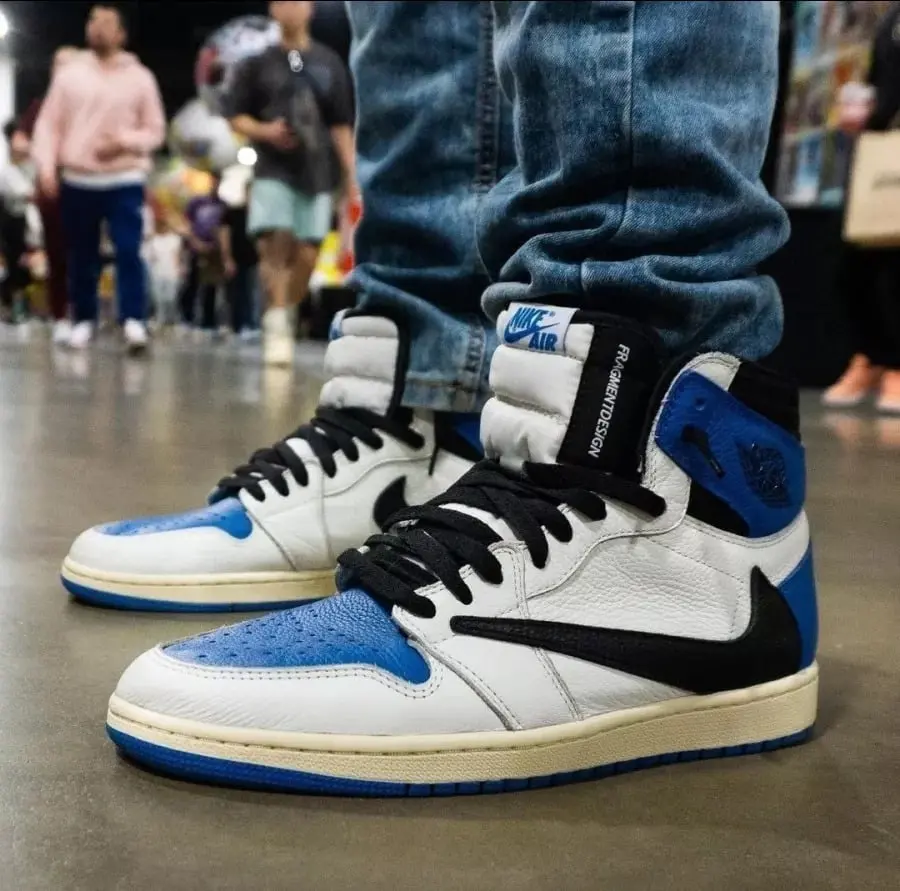 Alternative view of Giày Nike Fragment Design x Travis Scott x Air Jordan 1 Retro High 'Military Blue' DH3227-105