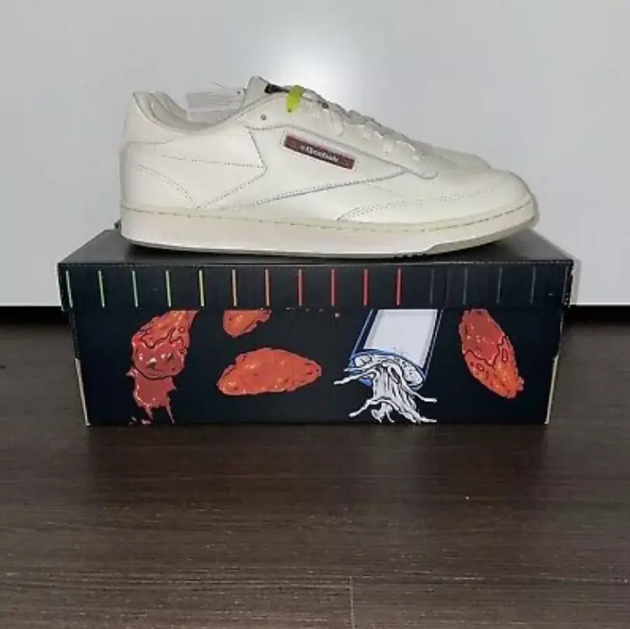 Alternative view of Giày Reebok Hot Ones x Club C 85 'Scoville Levels' H68847