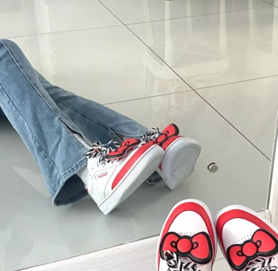 Giày Reebok Sanrio x Club C 85 'Hello Kitty' EH3051 - Ảnh 3