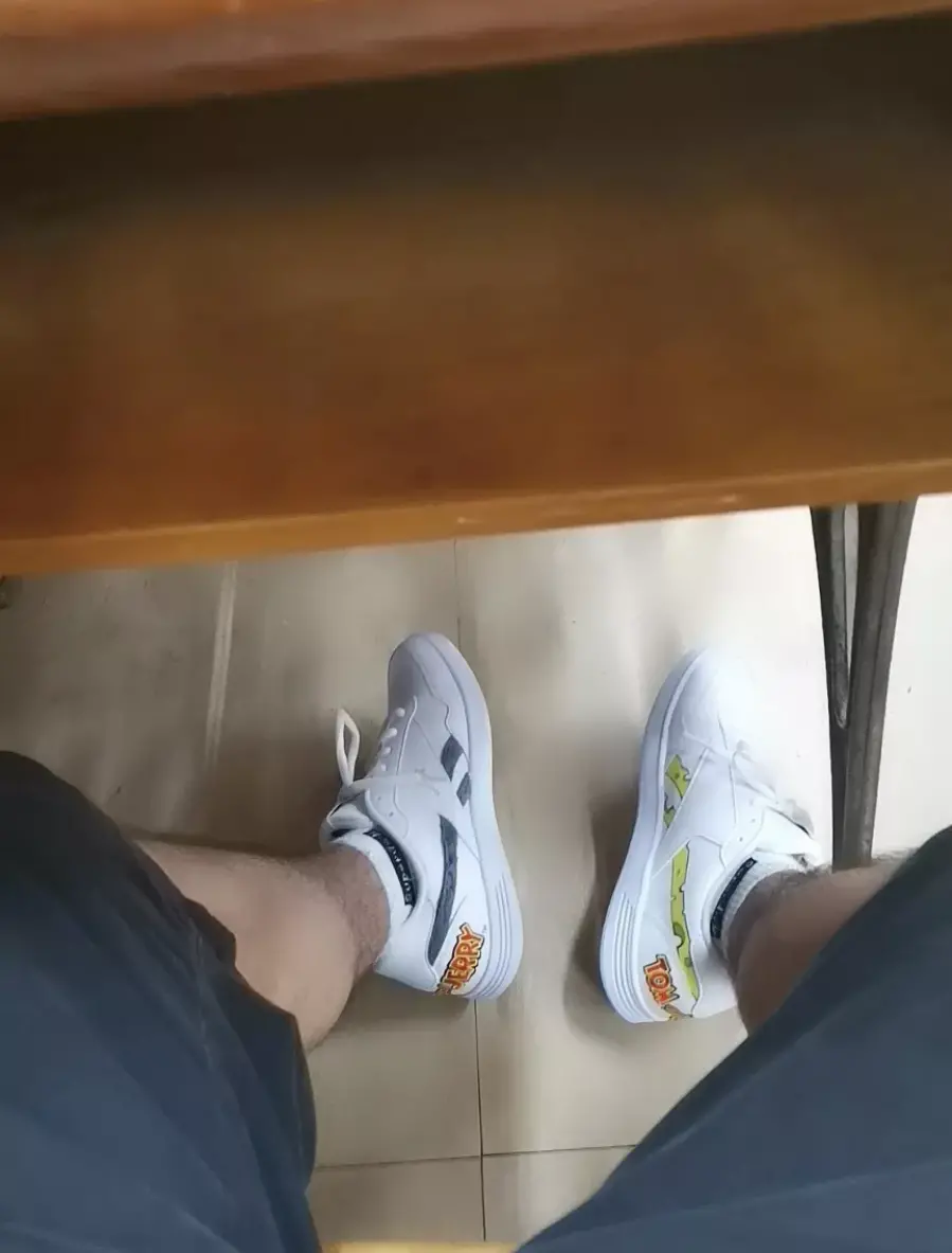 Alternative view of Giày Reebok Tom & Jerry x Royal Techque T 'White Grey' H00841