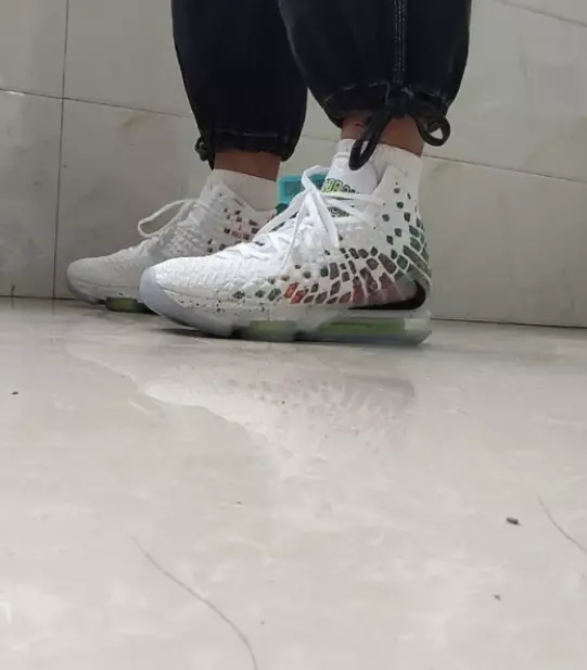 Giày Nike LeBron 17 'Air Command Force' BQ3177-100 - Ảnh 3