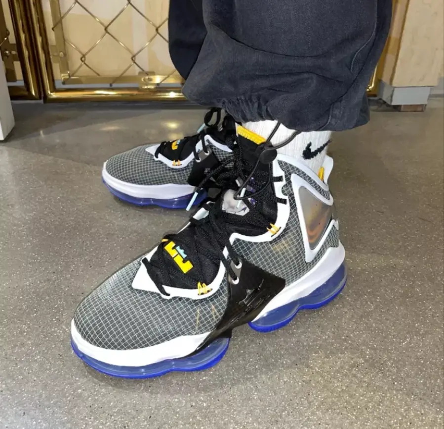 Giày Nike Lebron 19 'Hardwood Classic' DC9340-002 - Ảnh 5