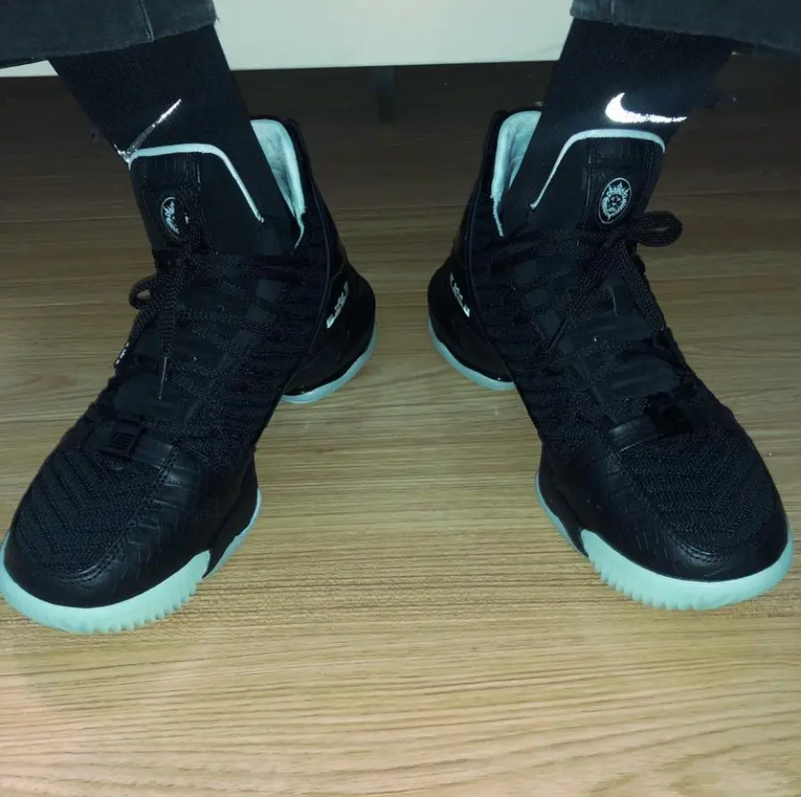 Giày Nike LeBron 16 'Glow' CD2451-001 - Ảnh 4