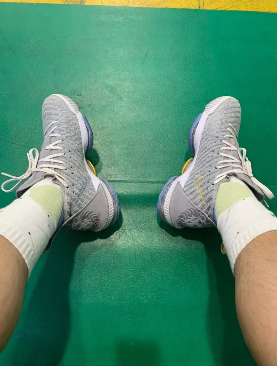 Alternative view of Giày Nike LeBron 16 'MLPS' CK4765-001