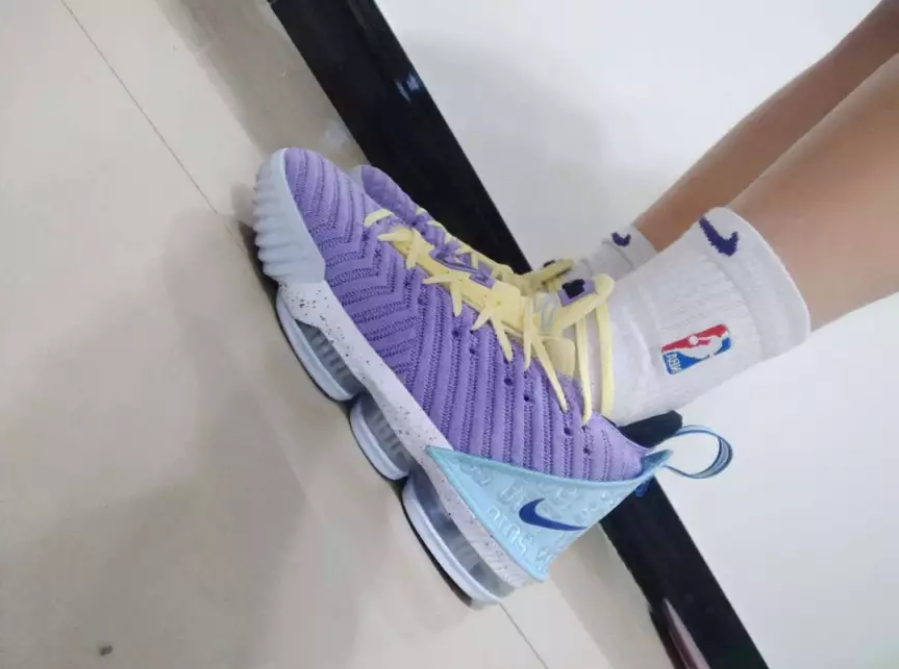 Giày Nike LeBron 16 'Lakers Heritage' CK4765-500 - Ảnh 3