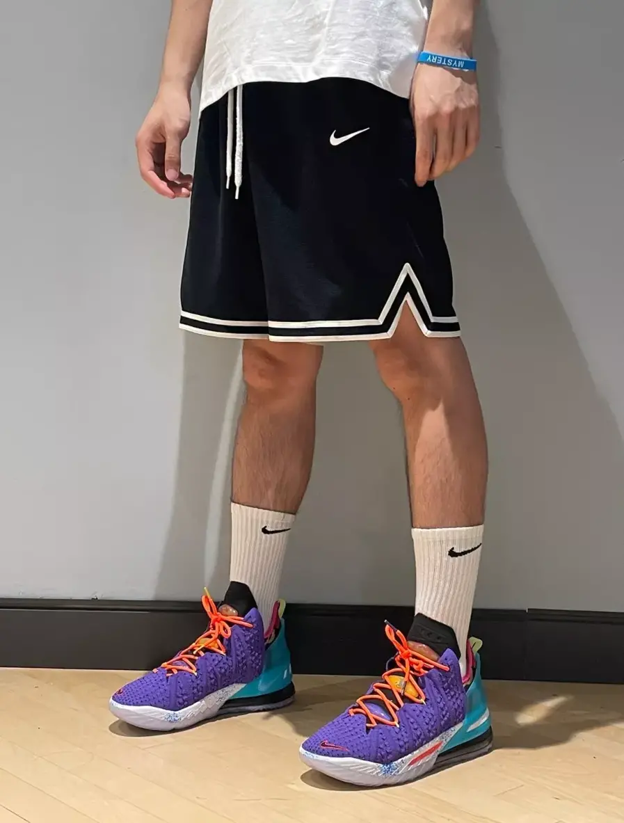 Alternative view of Giày Nike LeBron 18 EP 'Best Of 10-18' DM2814-500
