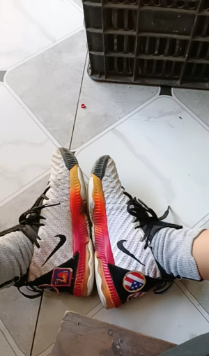 Alternative view of Giày Nike LeBron 16 GS 'Space Travel' AQ2465-188