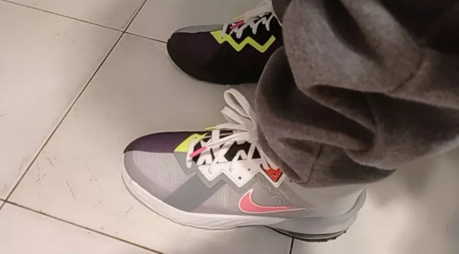 Giày Nike Space Jam x LeBron 18 Low GS 'Bugs x Marvin' DJ3760-005 - Ảnh 2