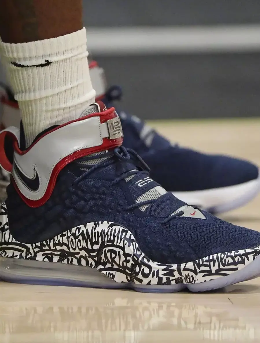 Giày Nike LeBron 17 EP 'Cold Blue Graffiti' CT6052-400 - Ảnh 4