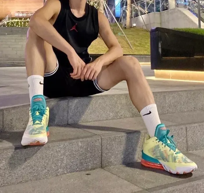Giày Nike LeBron 18 Low EP 'LeBronold Palmer' CV7564-300 - Ảnh 3