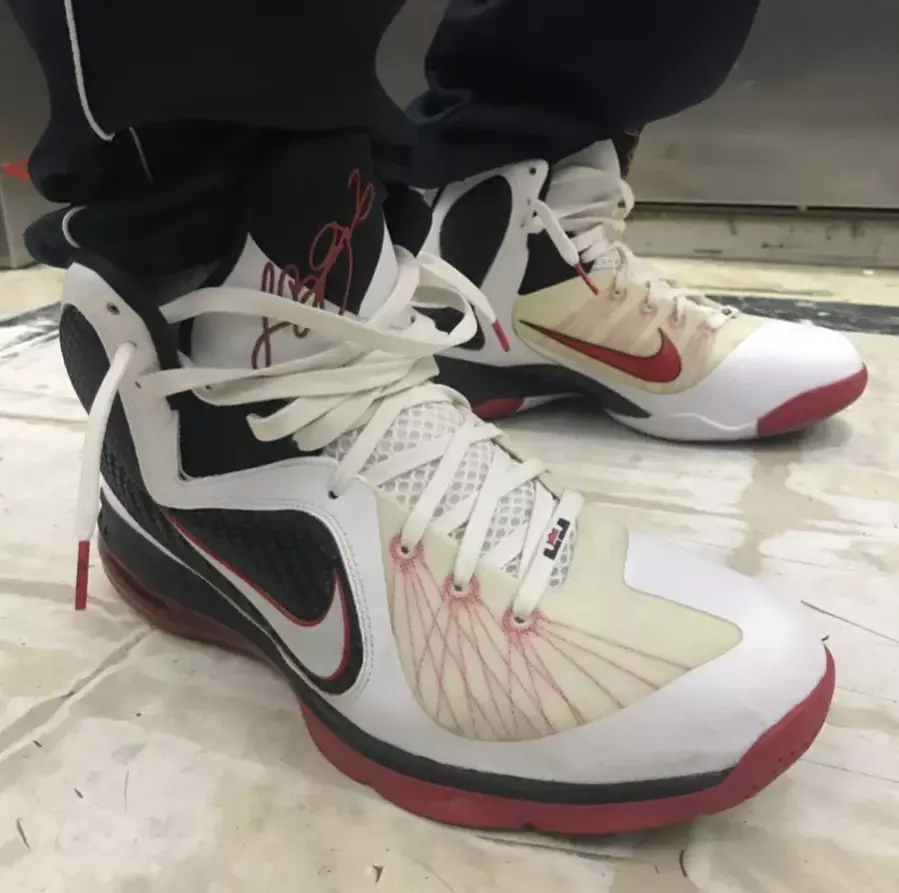 Giày Nike LeBron 9 'Miami Heat Home' 469764-100 - Ảnh 4