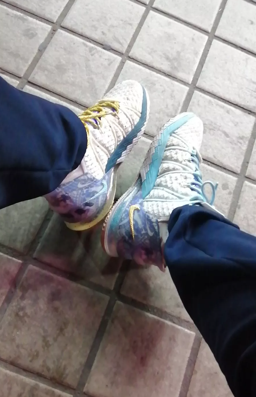 Giày Nike LeBron 18 'Reflections Flip' DB8148-100 - Ảnh 3