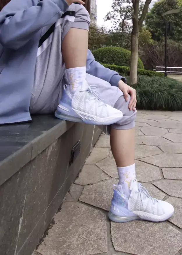 Giày Nike LeBron 18 'Play for the Future' CW3156-400 - Ảnh 5