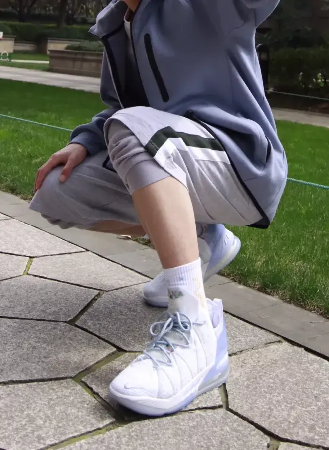 Giày Nike LeBron 18 'Play for the Future' CW3156-400 - Ảnh 4