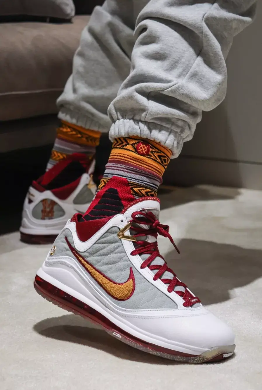 Alternative view of Giày Nike LeBron 7 'MVP' CZ8915-100