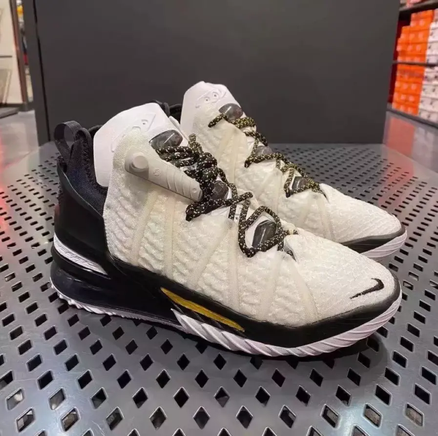 Giày Nike LeBron 18 'Home' CQ9283-100 - Ảnh 3