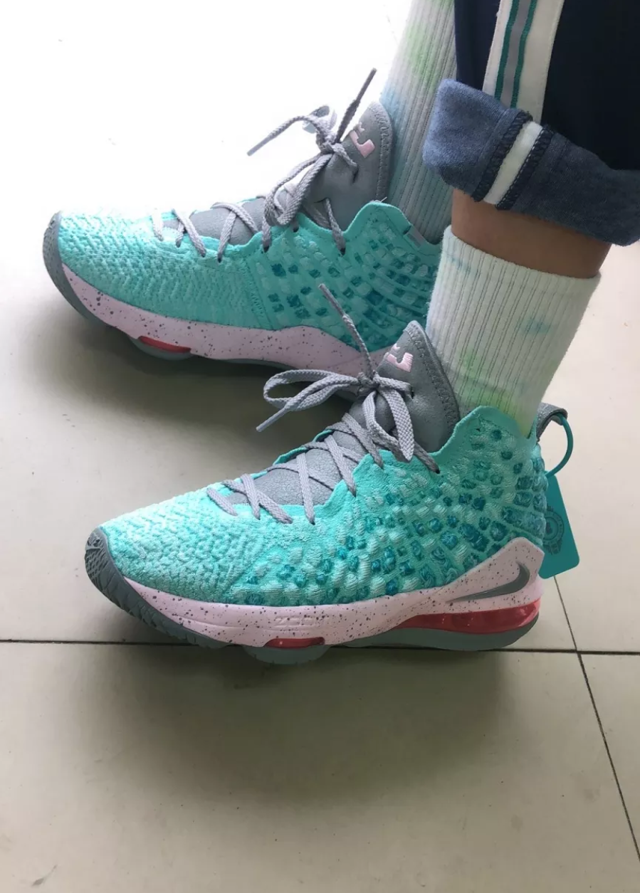 Giày Nike LeBron 17 GS 'South Beach' BQ5594-444 - Ảnh 4