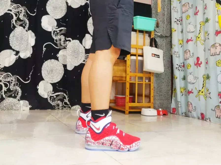 Giày Nike LeBron 17 EP 'Red Graffiti' CT6052-600 - Ảnh 3