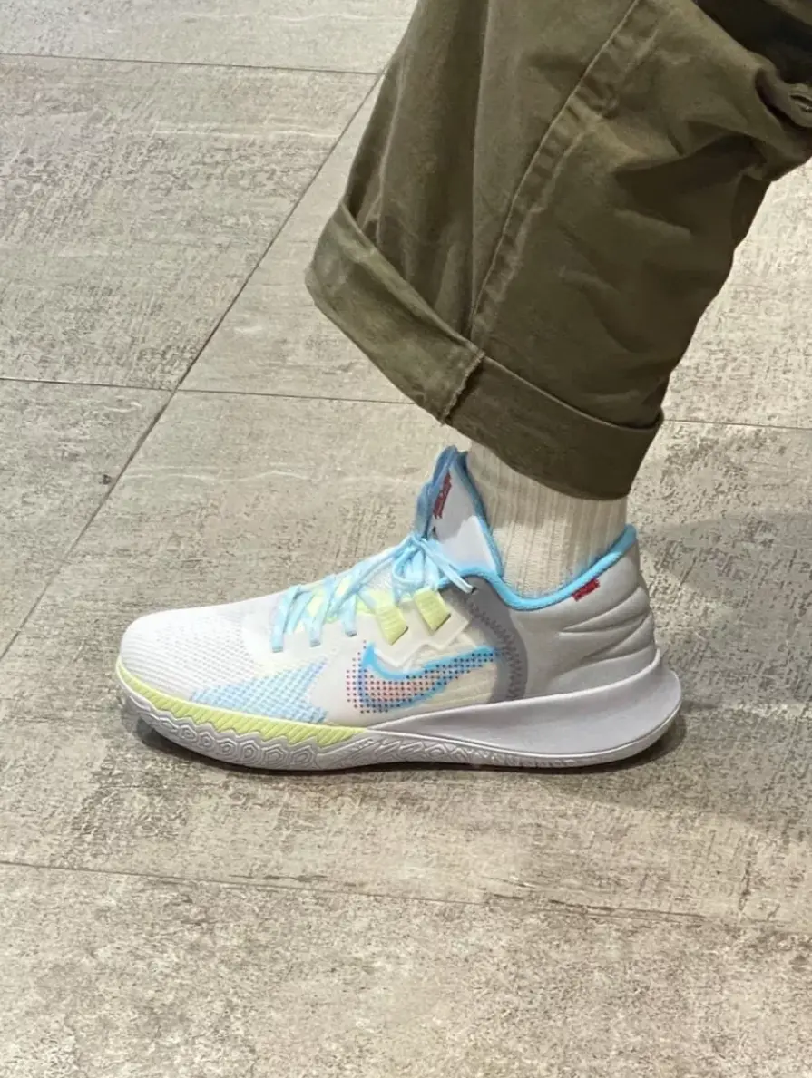 Alternative view of Giày Nike Kyrie Flytrap 5 EP '1 World 1 People' DC8991-102