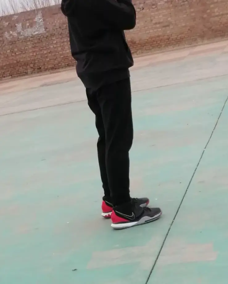 Alternative view of Giày Nike Kyrie 6 'Bred' BQ4631-002