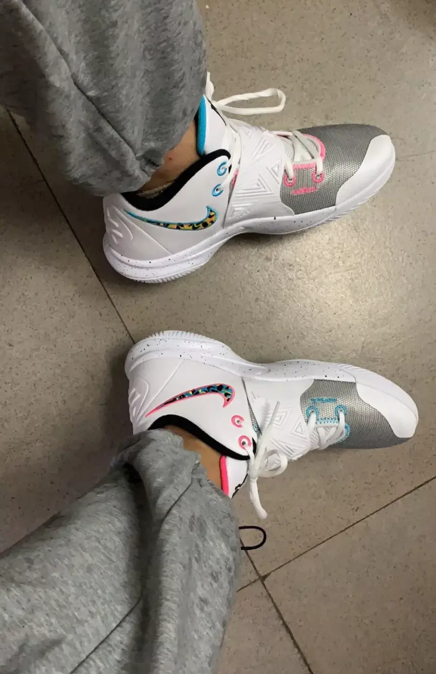 Giày Nike Kyrie Flytrap 3 'South Beach' CD0191-104 - Ảnh 3
