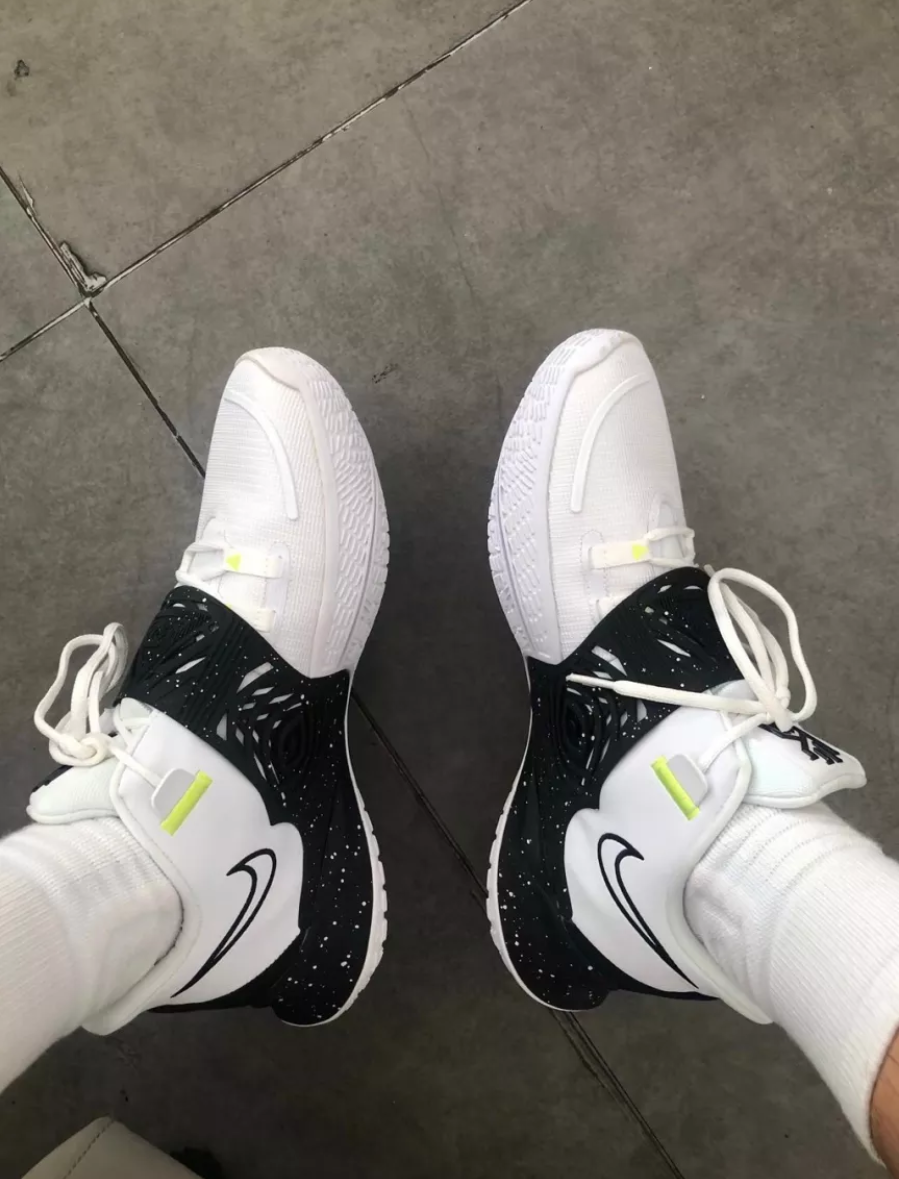 Giày Nike Kyrie Low 3 Team 'White Black' CW6228-101 - Ảnh 5