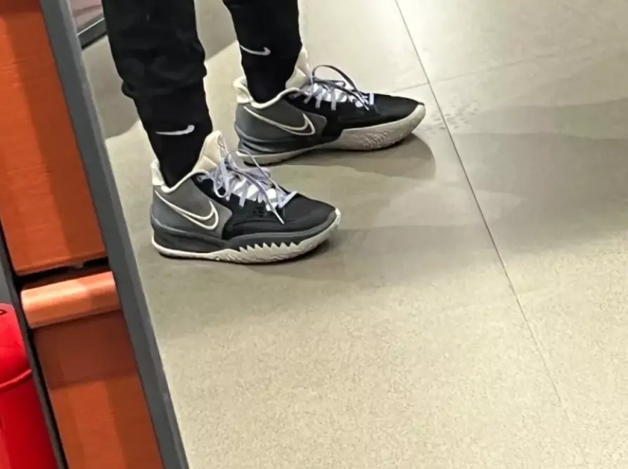 Giày Nike Kyrie Low 4 'Black Rattan' CW3985-003 - Ảnh 3