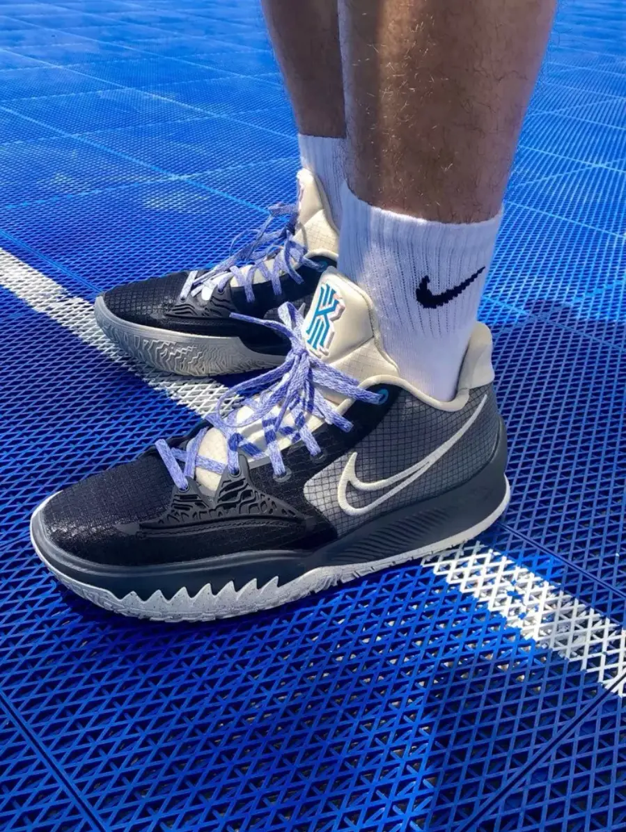 Alternative view of Giày Nike Kyrie Low 4 EP 'Dark Ash' CZ0105-003