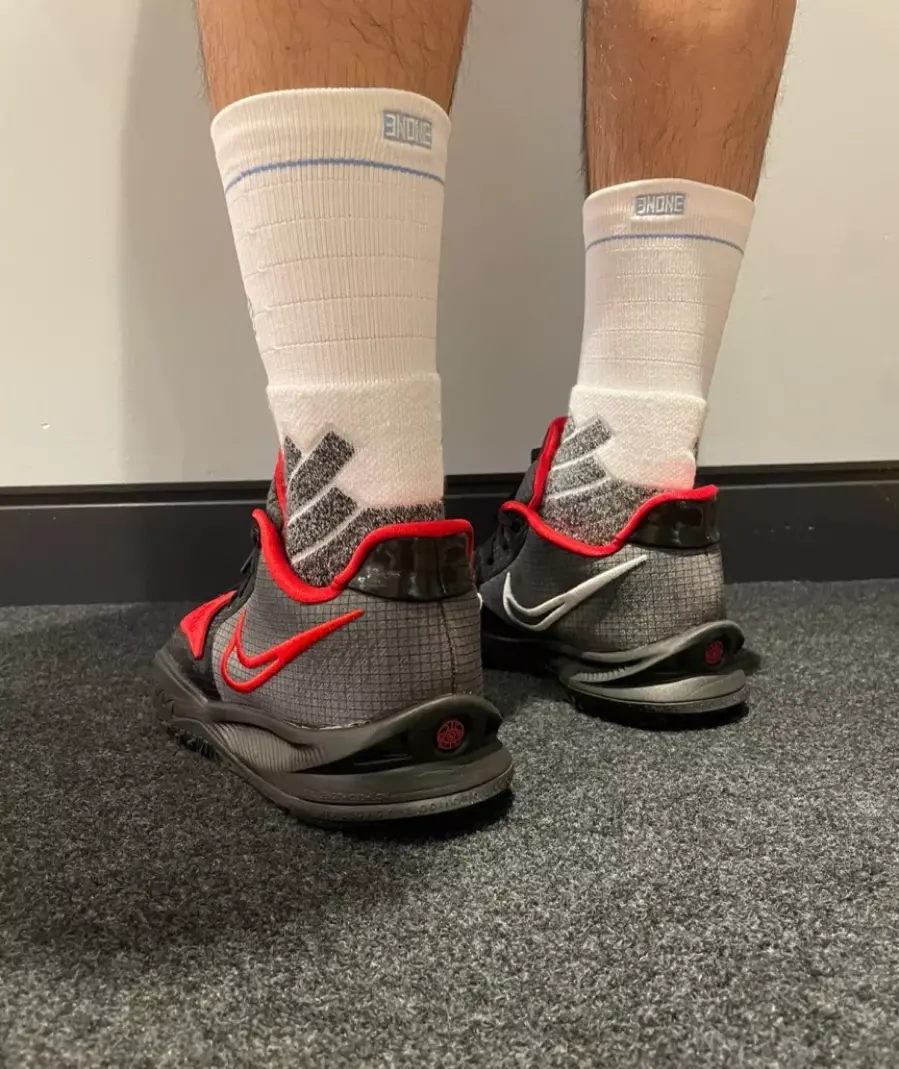 Giày Nike Kyrie Low 4 'Bred' CW3985-006 - Ảnh 4