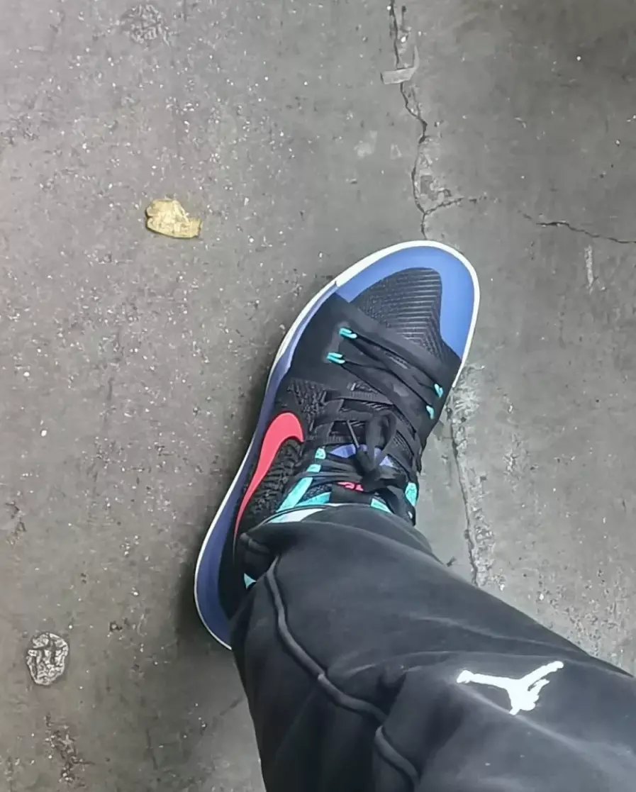 Giày Nike Kyrie 3 'Kyrache Light' 852395-007 - Ảnh 3