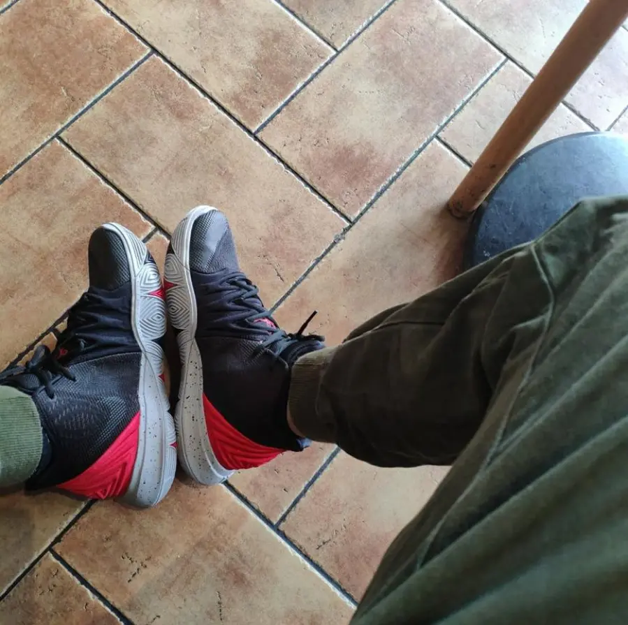 Giày Nike Kyrie 5 'Bred' AO2918-600 - Ảnh 4
