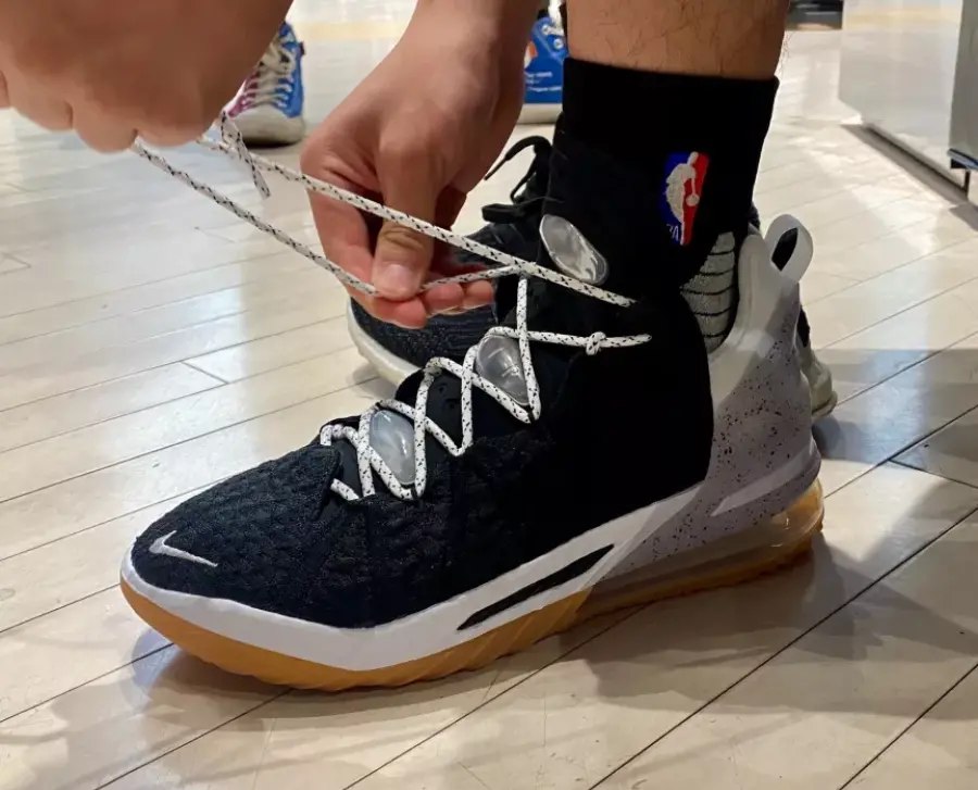 Alternative view of Giày Nike Diana Taurasi x LeBron 18 EP 'La Cabra' CQ9284-008