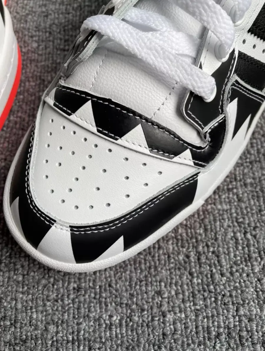 Giày Adidas Trae Young x Adidas Forum Low ‘So So Def’ GX6128 - Ảnh 4