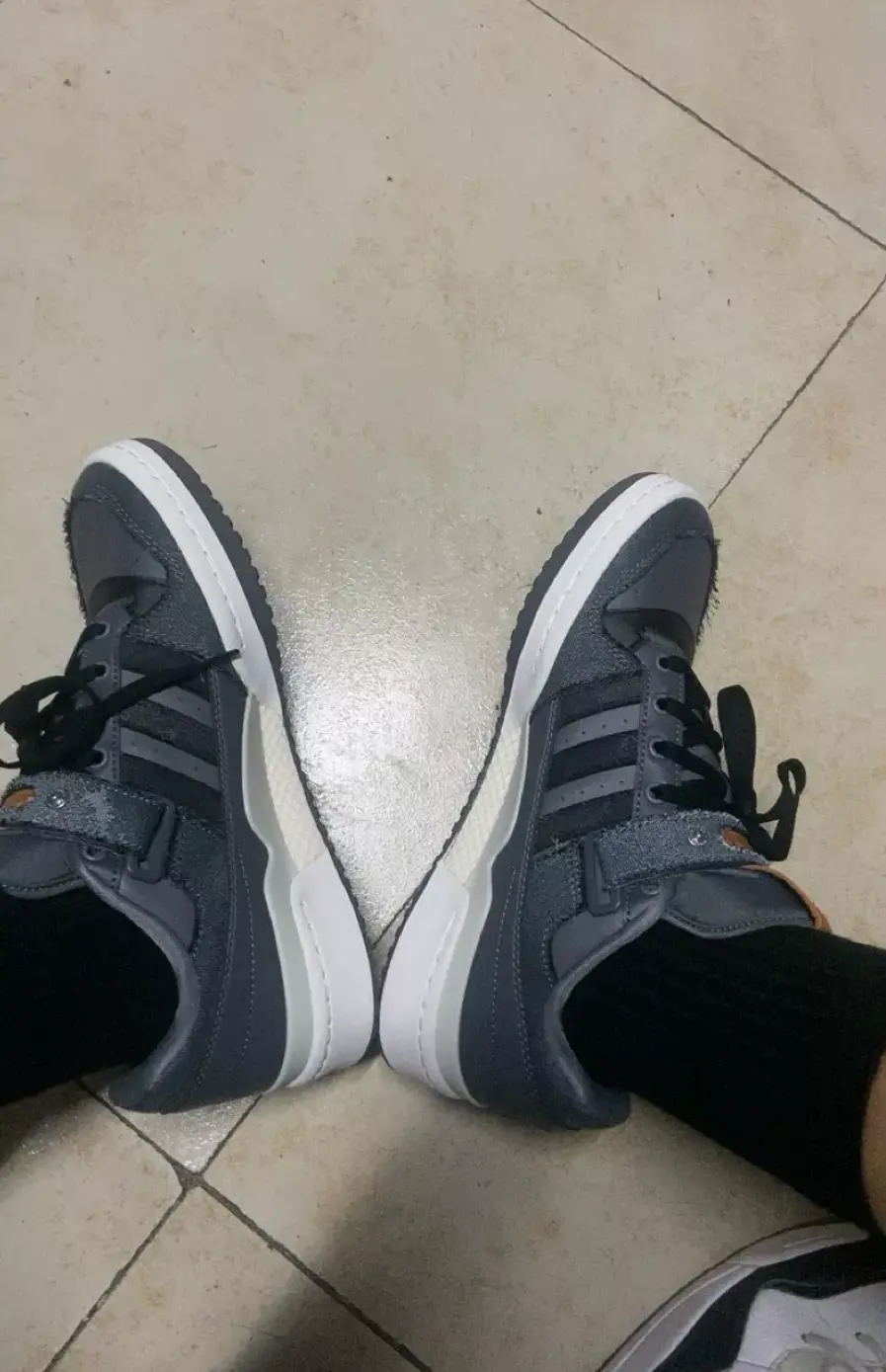 Giày Adidas Forum Low 'Dark Grey' HQ6335 - Ảnh 7
