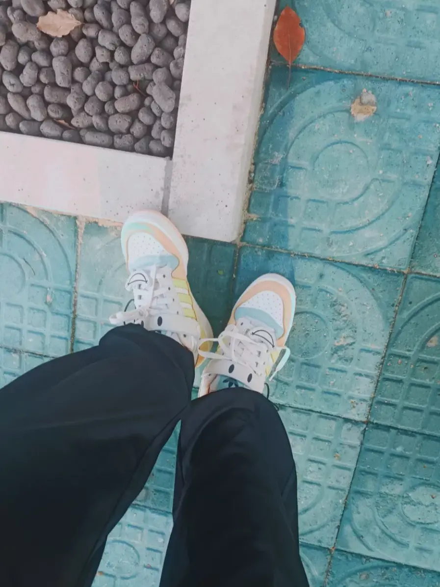 Alternative view of Giày Adidas Forum Low 'Multicolor' GW4427