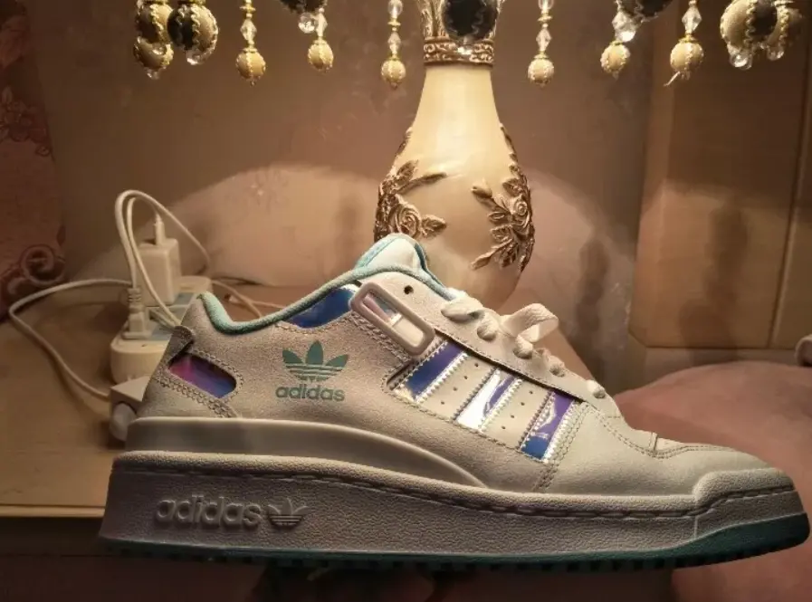 Alternative view of Giày Adidas Forum Iridescent Shoes GZ8963