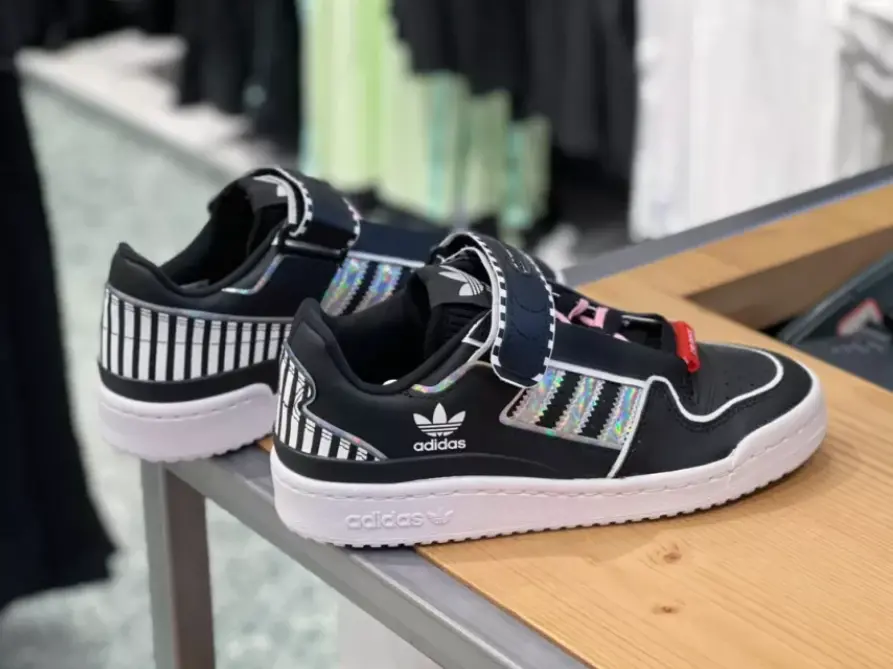 Alternative view of Giày Adidas Forum Plus FY5225