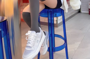 Alternative view of Giày Adidas Wmns Forum Bold 'Glow Grey' GW6211