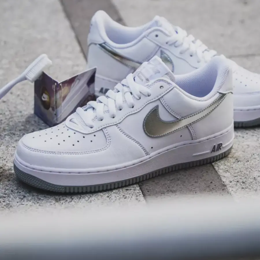 Alternative view of Giày Nike Air Force 1 Low Color of The Month 'Metallic Silver' DZ6755-100