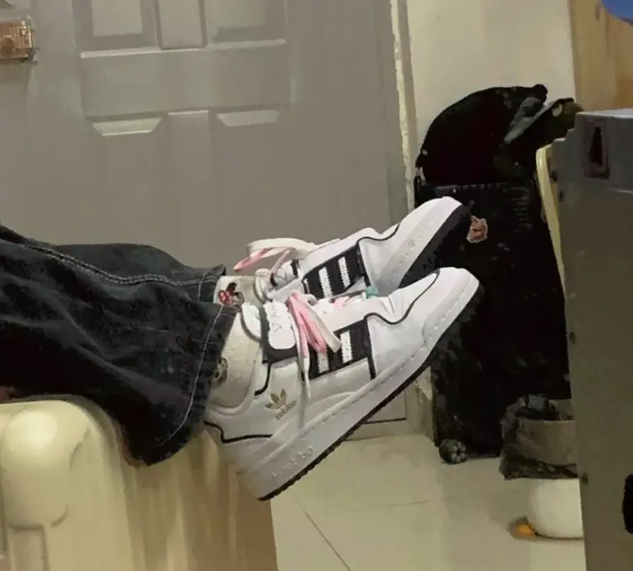 Alternative view of Giày Adidas Wmns Forum Plus 'I Love Dance' FY5223