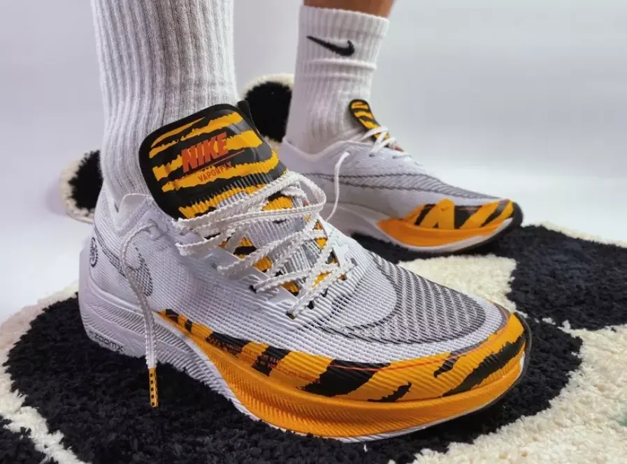 Giày Nike ZoomX Vaporfly NEXT% 2 'BRS Tiger' DM7601-100 - Ảnh 3