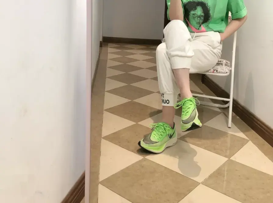 Alternative view of Giày Nike ZoomX Vaporfly NEXT% 'Electric Green' AO4568-300