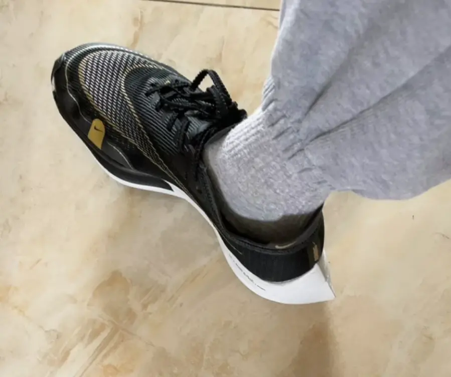 Giày Nike ZoomX Vaporfly NEXT% 2 'Black Metallic Gold Coin' CU4123-001 - Ảnh 3