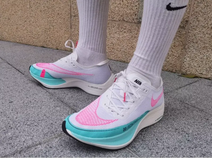 Alternative view of Giày Nike ZoomX Vaporfly NEXT% 2 'Watermelon' CU4111-101